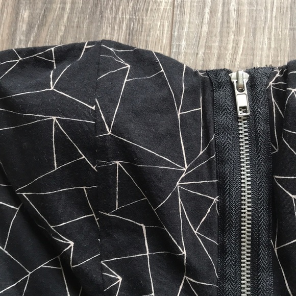 Strapless black patterned top - Picture 2 of 5